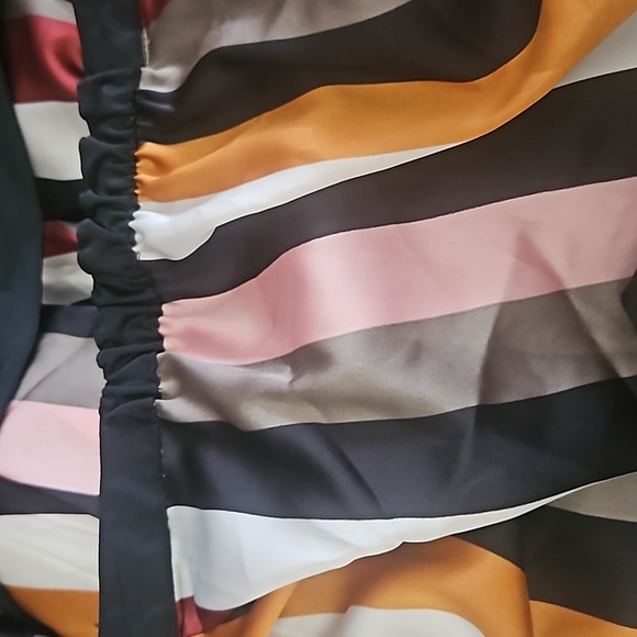 NWOT LOFT Off the Shoulder Blouse - Picture 4 of 5